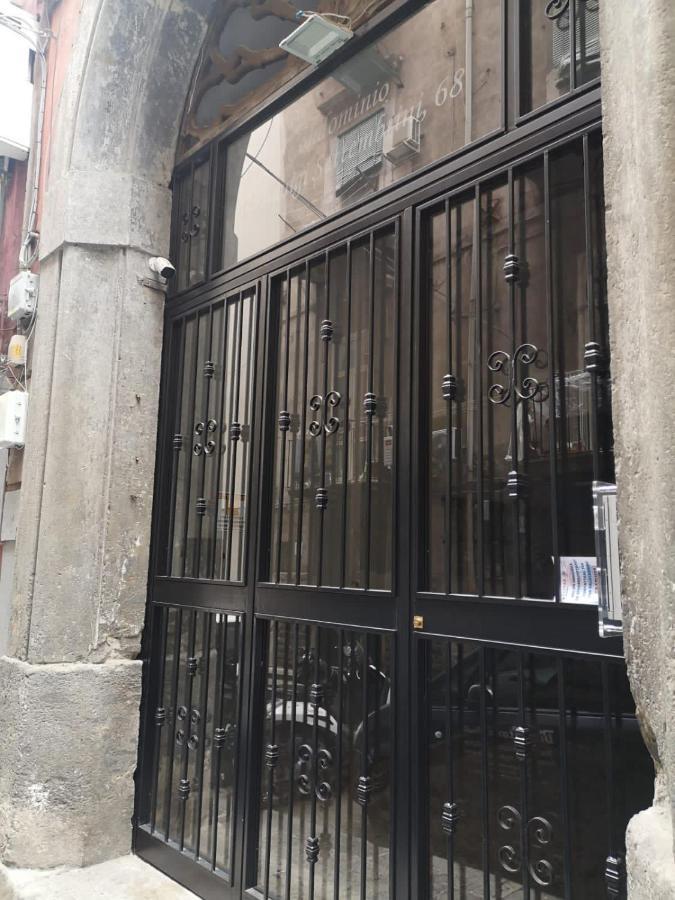 La Casa Di Ade Apartment Napoli Bagian luar foto